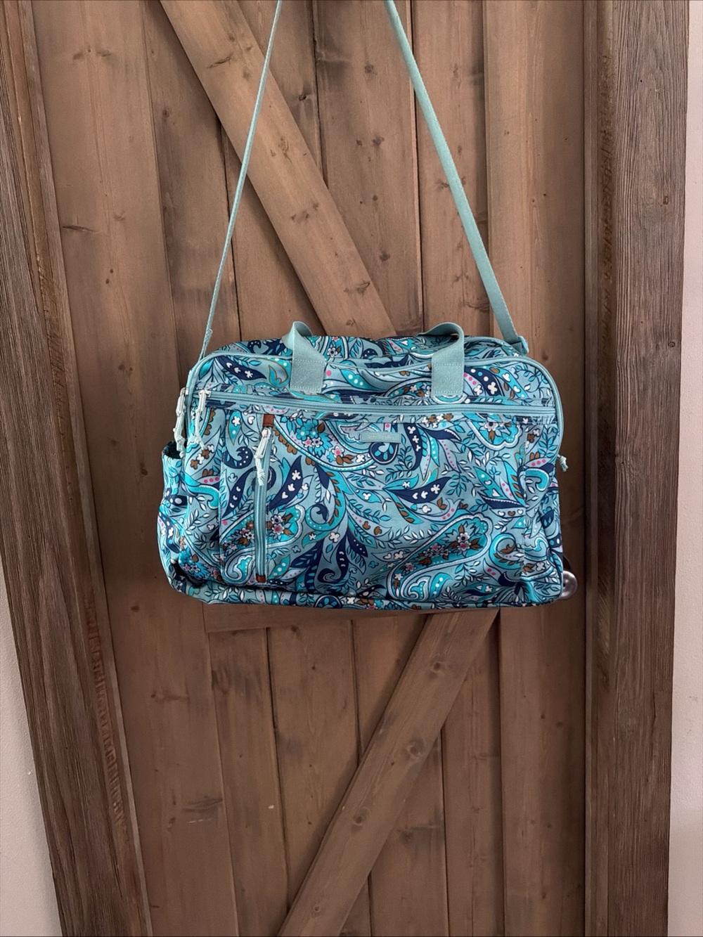 Vera Bradley Weekender Travel
Bag Large Teal Floral Paisley
Duffel 18x12x8